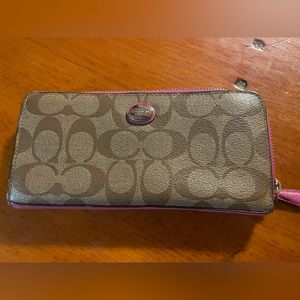 Like new Coach wallet